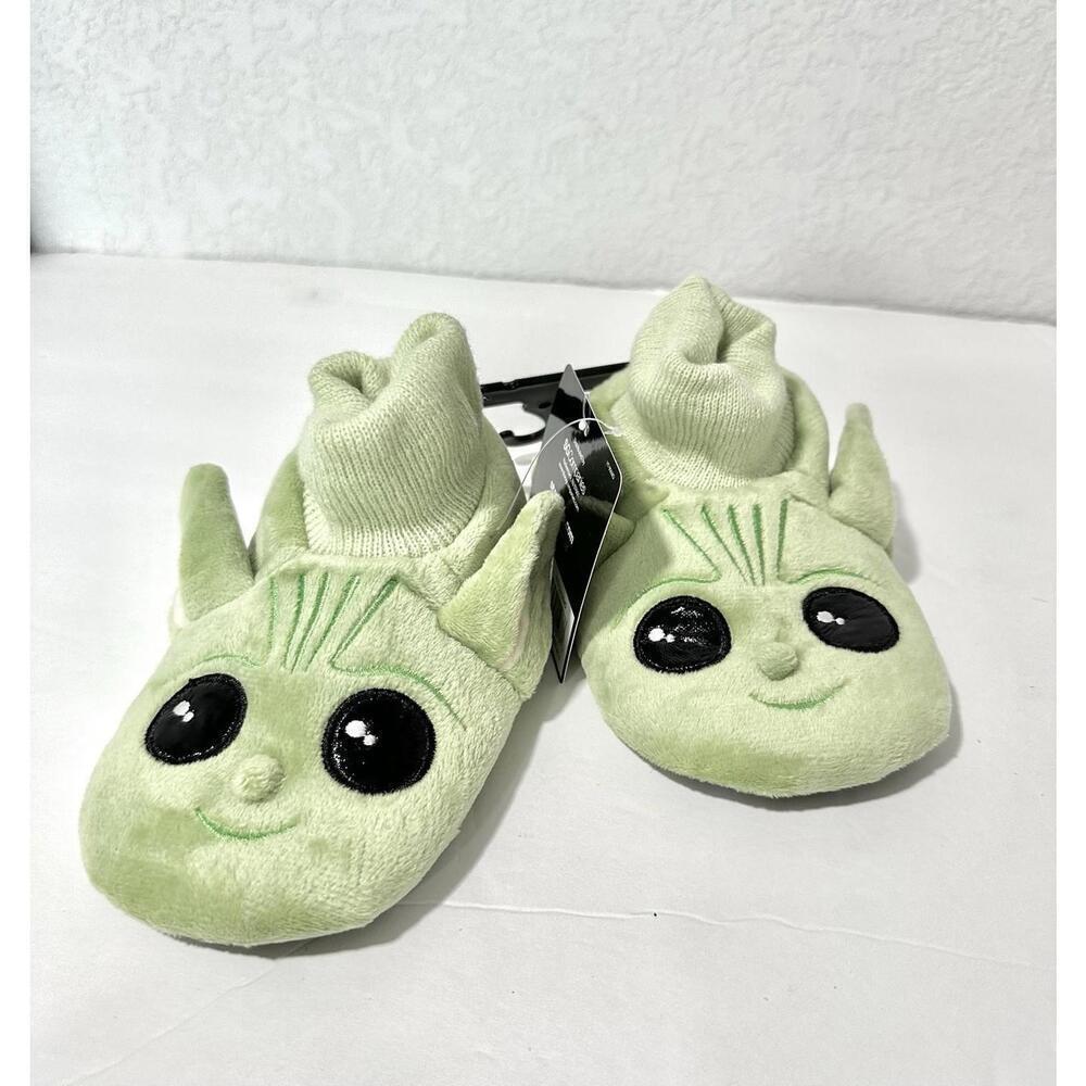 Disney Star Wars Baby Grogu/Yoda Green Slippers Size L 9-10 The Mandalorian New